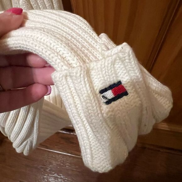 Tommy Hilfiger full zip sweater size large - Picture 4 of 7